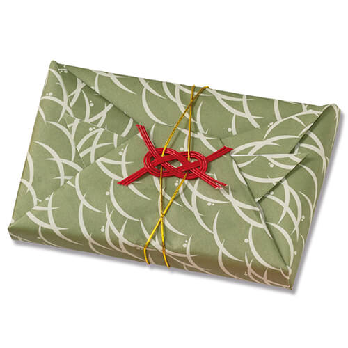 ギフトボックスのラッピングに！和柄の包装紙