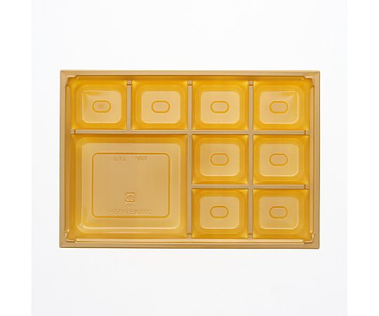 弁当容器 ワン折重 底 81×55H 金 25枚入 金色の弁当容器が重ねられ、外側のつややかな質感が際立っている様子