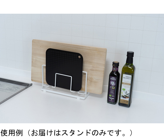 かちこれ まな板スタンド（ワイド） 斜め上から撮影されたアイテムのスタンド部分とまな板が置かれている様子