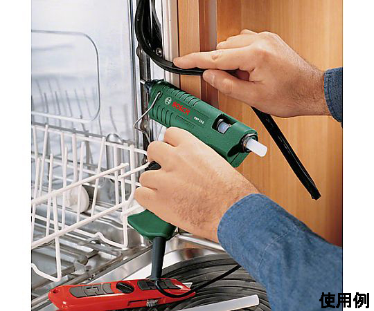 AC100V/ 16W ホットメルトガン(φ11mm) 持ち手のついた本体が正面に向いている状態で、ノズル部分が見える。