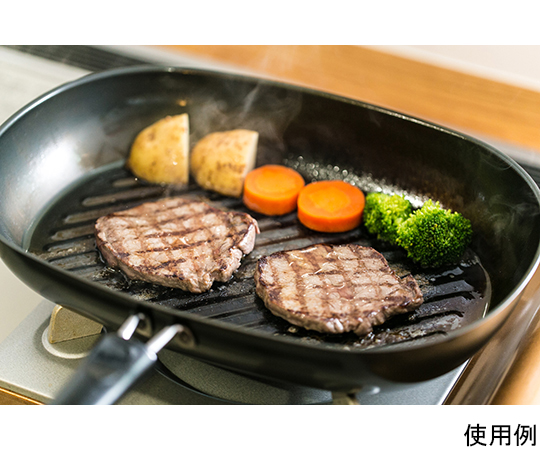 鉄製ステーキパン 表面が艶やかで焼き目がついた状態