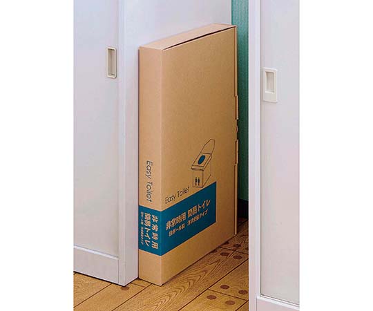 緊急用簡易トイレセット 開封された袋に収められたトイレセットの各アイテムが整然と並んでいる様子