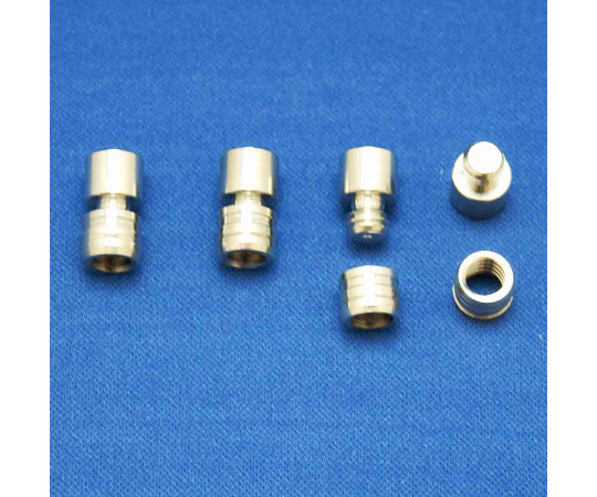 ケルダボ　セット　8mm　100組入 透明の袋に入った100組のセットが整然と並んでいる様子