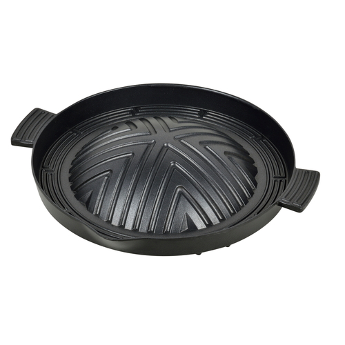 焼肉っ!　ふっ素樹脂加工アルミ鋳物製　焼肉プルコギグリル 黒いグリルのフタを開け、焼かれた肉と野菜が並ぶ状態