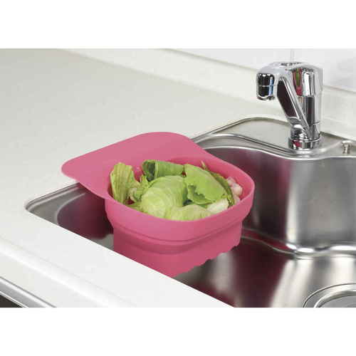 キッチンラック　ペタッとバスケット　ピンク 前面から見たピンクのバスケットがスタッキングされている様子