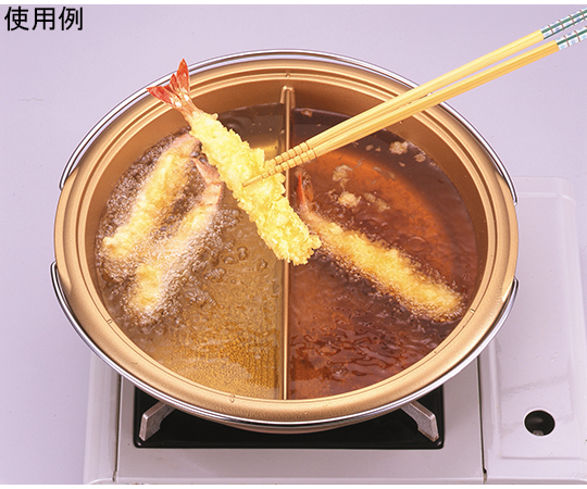 仕切屋 様々なサイズのカードが収納された透明な仕切りケース