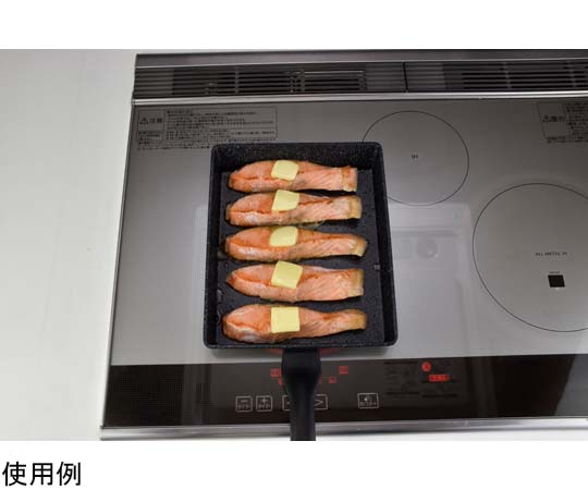 ランチーニ IH対応四角いFパン 20×24cm 焦げ目の付いた調理済みの表面が見える状態