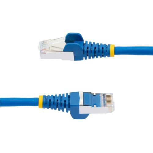 カテゴリ6A　LANケーブル　低煙ゼロハロゲン　ツメ折れ防止　1.5m　ブルー　1本 剥き出しの状態で真上から撮影された青色のケーブル、しっかりと巻かれた形状が確認できる。