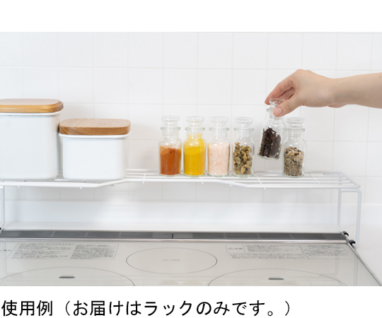 かちこれ コンロ奥ラック 横から見た際に整然としたラックに収納されたキッチンツール
