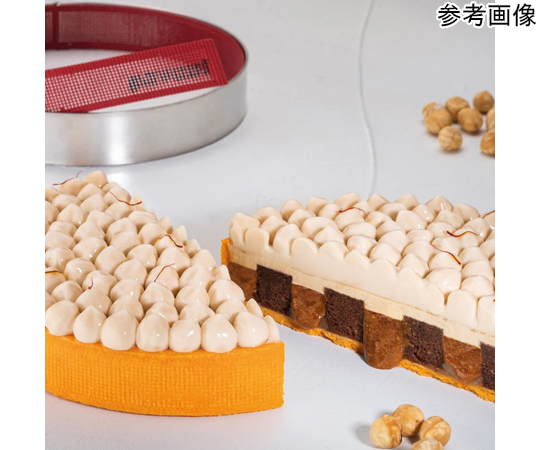 TOP 3D ヘーゼル（Hazel） 滑らかな質感を持つ淡いベージュ色の製品が正面から見える状態