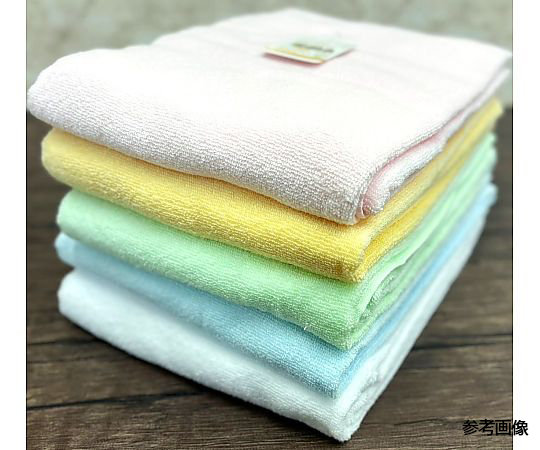 大判バスタオル 無撚糸カラー 70×140cm BLUE 1セット（10枚入） 明るいブルーのバスタオルが横に並べられた様子、柔らかな質感が目を引く。