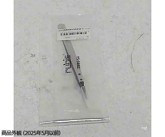 先端プラスティックピンセット 先端が細く鋭く、持ち手が透明な色のピンセットが横向きに置かれた状態