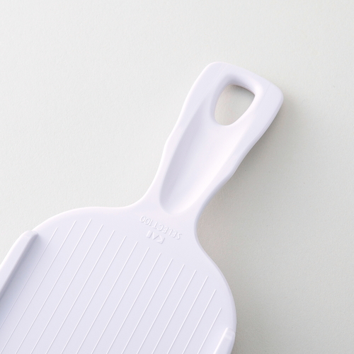 調理器セット セレクト100 千切り器 透明なプラスチックケースに収まった調理器具が整然と並んでいる様子