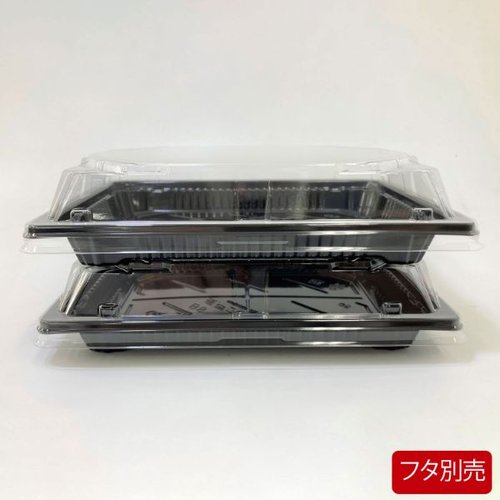 寿司容器 BS長戸24 京扇本体 シーピー化成 透明なプラスチックで作られた寿司容器が横から見える状態