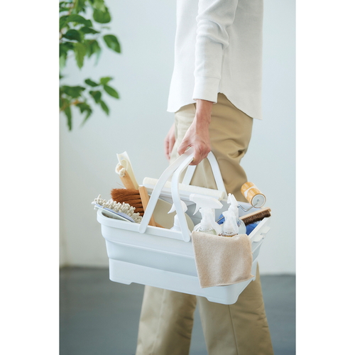 バケツ　洗い桶　15L　折りたたみ　ソフトバスケット 柔らかな素材で折りたたまれた状態の容器、内部が見えるアングル。