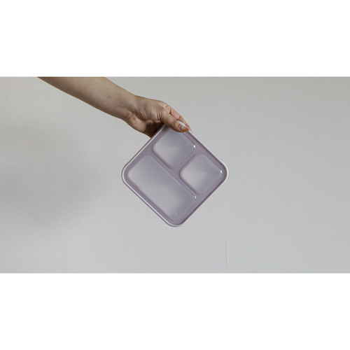弁当箱　薄型弁当箱　抗菌フードマン500　1段　500ml　パープル 薄型のスタイリッシュなデザインでパープルのカラーが目を引く弁当箱の側面