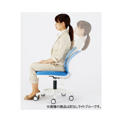 MBチェア　肘付　BKシェル　グリーン 背もたれが高く、肘掛け付きの緑色シェルチェアが正面から見える状態。