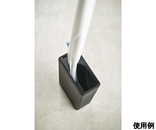 55x110x170mm 流せるトイレブラシスタンド(黒) 商品の側面が見える、シンプルなデザインのスタンド