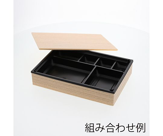 弁当容器 ワン折重 共蓋 81×55 杉 25枚入 透明な蓋が閉じられた、木目調の容器が並ぶ様子