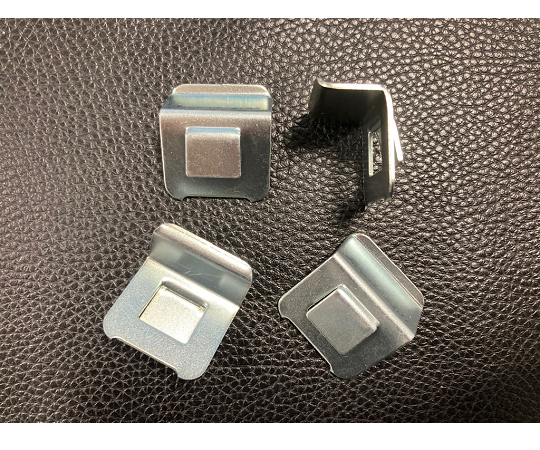 棚爪D型（三価クロメート）4個入