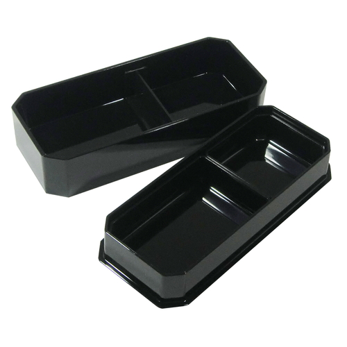 お弁当箱　松花堂弁当箱　スヌーピーBlack　600ml 黒いデザインの弁当箱にスヌーピーのイラストが施された様子
