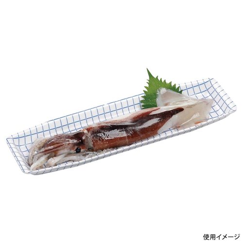 鮮魚トレー M-84 ブルーチェック W エフピコ 白地に青いチェック模様が施されたトレーの上面が見える状態