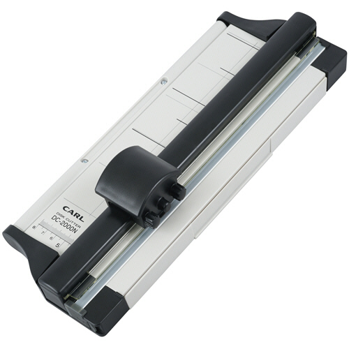 ﾃﾞｨｽｸｶｯﾀｰ･ｽﾘﾑ A4 10枚裁断 1台画像