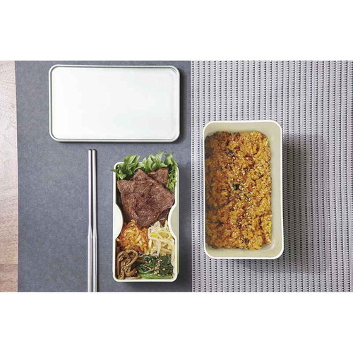 弁当箱　コレト　ランチボックス　本体深　アルミ風　中容器付き 深いアルミ風の本体に中容器がセットされたランチボックスの上面
