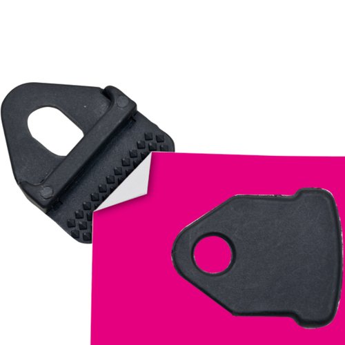 イベント用品 ワンタッチハトメコーナー 黒 4ケ入 友屋 [ケース販売] 黒いワンタッチハトメコーナーがパッケージに整然と収められている様子