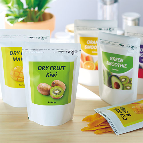 デザインも陳列も映えるスタンドタイプの白色クラフト製ラミネート袋