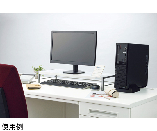 デスクラック 上からの視点で整理されたアイテムが並ぶ様子