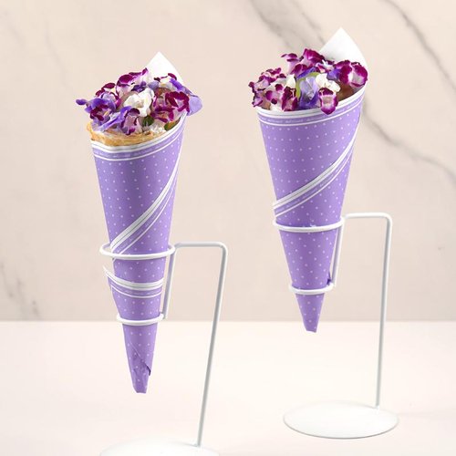 クレープ袋 変形クレープ包装紙 デリシャスR アオトプラス [ケース販売] 青色の包装紙が正面に大きく広がり、デリシャスなデザインが目立つ状態