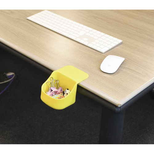ペタッとポケットキッチンラックmini　イエロー ラックの上に並んだ調理器具が整然と配置されている様子