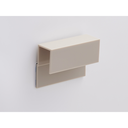 ゴミ箱　メルナミニ　ベージュ 淡いベージュのシンプルなデザインが正面に見える状態