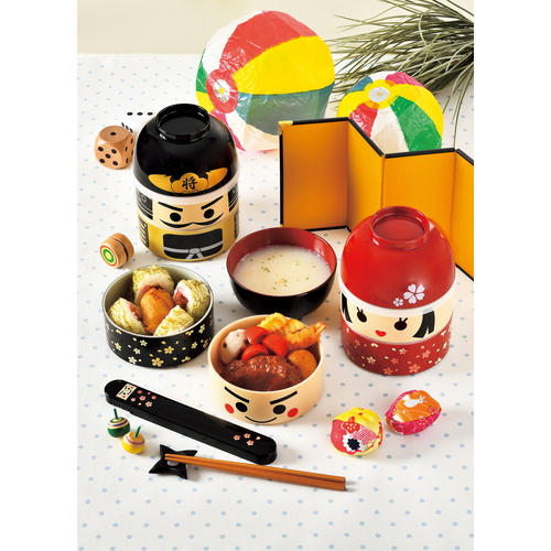 お弁当箱　2段　お椀付き　こけし弁当　850ml　ランチボックス　武将 正面から見たお弁当箱の2段構造と、上部に置かれたお椀の様子