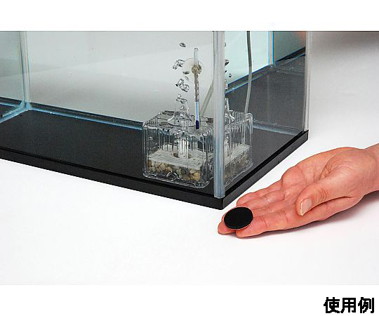 13x55x3mm ゴムクッション(4枚) パーツが整然と並べられた風景