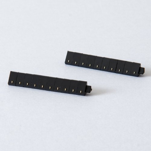 陳列備品 ニュープライスキューブ補充M用(20粒) 黒/金 カンマ 友屋 黒と金の配色で整然と並んだ粒状の補充用アイテム