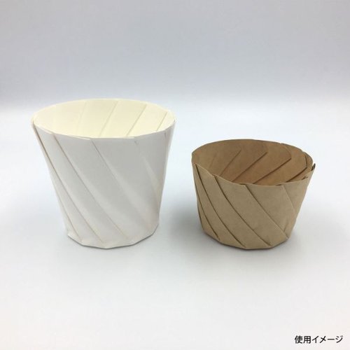 デリボックス おりがみカップ 小 白 シンメイ [ケース販売] 半透明のカップが乱れて並べられた様子