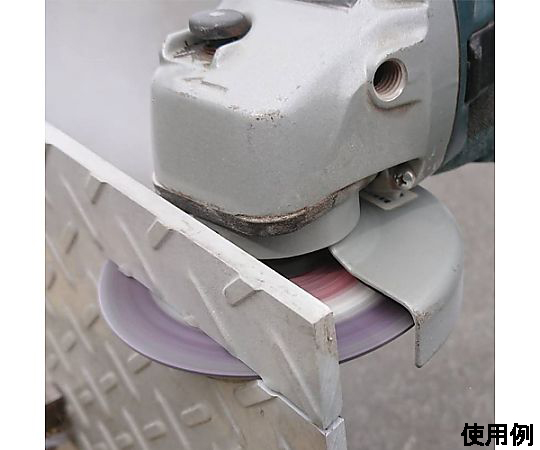 106x1.0mm 切断砥石(FRP用) 薄い円形のディスクが平置きの状態で、中心に穴が開いている様子