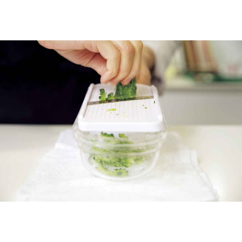 調理器セット セレクト100 千切り器 透明なパッケージに入った器具が並んでいる様子