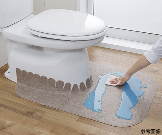 吸着拭けるトイレマット無地　ロング　BR 淡いブラウンの布地が広がった、シンプルな長方形マットの様子