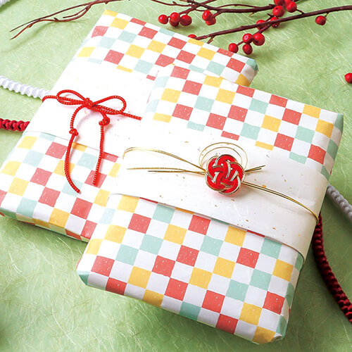 ギフトボックスのラッピングに！和柄の包装紙