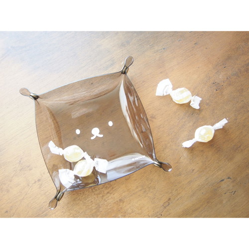 マルチトレイ　miffy　PVCトレイ　シカク　カオダケボリス　顔だけボリス キャラクターの顔がデザインされたトレイの正面が見える状態