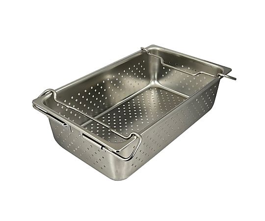 18-8 給食バット 穴明 1/1サイズ H150mm 表面に穴が開いた状態の給食バットが横向きに置かれた様子