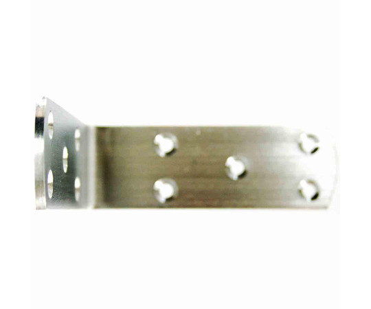ステン巾広隅金　90mm しっかりとした金属の質感が伺える角度からの俯瞰ショット