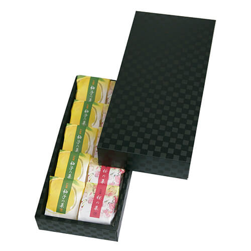 まんじゅう１０ヶ用　市松柄　黒　トレー付画像