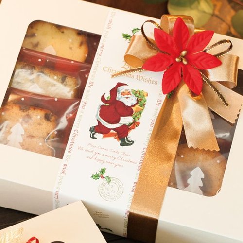 贈答用飾り 掛ケ紙/クリスマスアンティークサンタ-1(50枚) ヘッズ 真上から撮影されたクラシックなサンタのイラストが描かれた紙が並ぶ様子