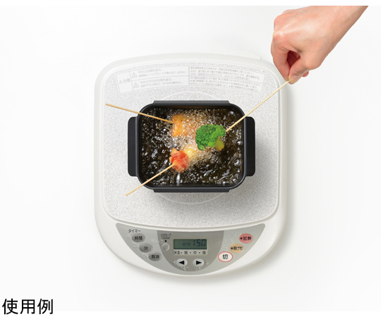 ポコフリット IH角型揚げ鍋 ミニ 鍋の内部が見える斜め上からのアングル、持ち手が取り付けられた状態