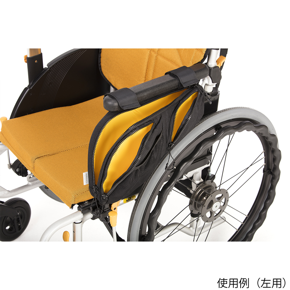 車いすサイドバッグ エース HIBINO by soelte 左用 バッグが車いすに取り付けられた左側の様子