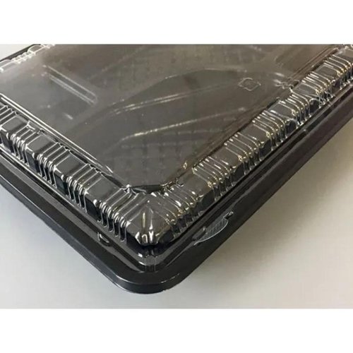 弁当容器 CY-2-1 黒セット(OPS) エフピコチューパ 黒い弁当容器が重ねられ、透明なフタがついている状態